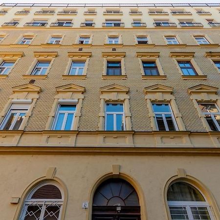 Apartmento Albero Di Acacia By Nw Budapest Exteriör bild