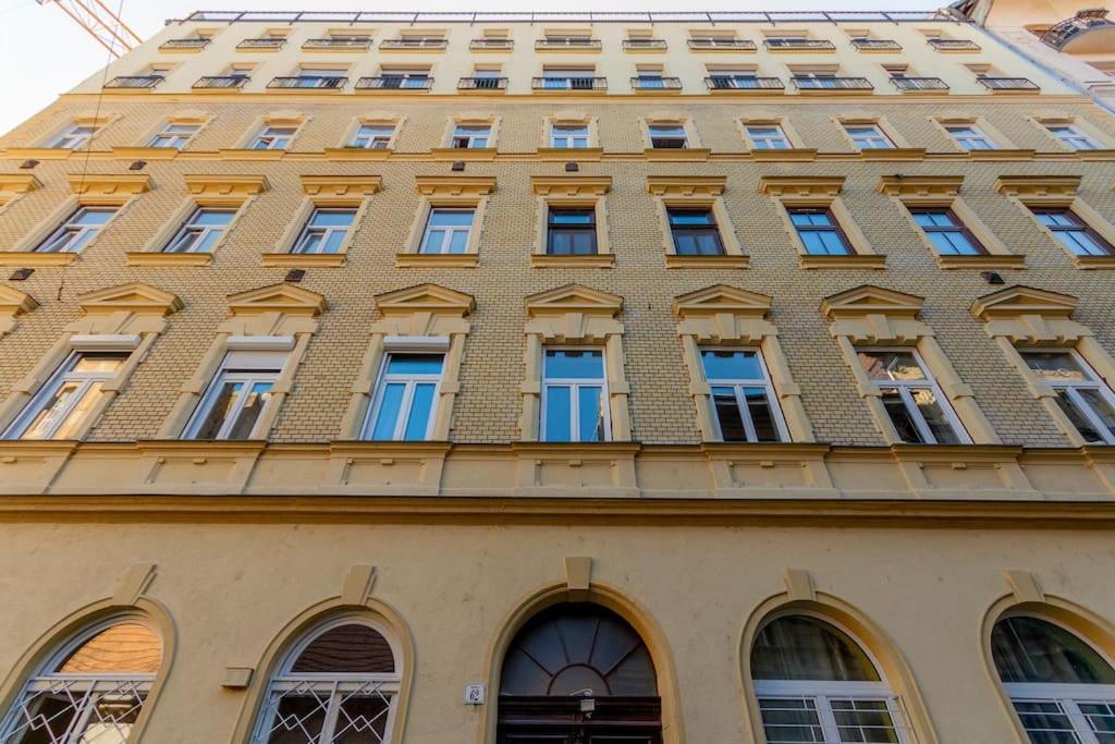Apartmento Albero Di Acacia By Nw Budapest Exteriör bild